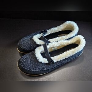 *New Mary-Jane Slippers*